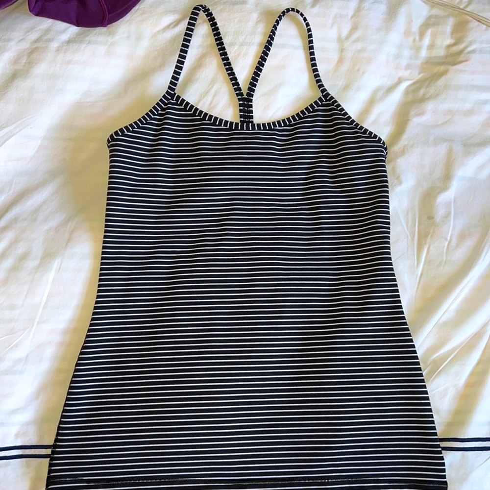 Lulu lemon Power Y tank